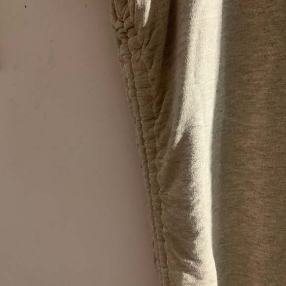 CUTE, COMFY SCRUNCH DRESS - TAN 🤍 adjustable! - Picture 6 of 9